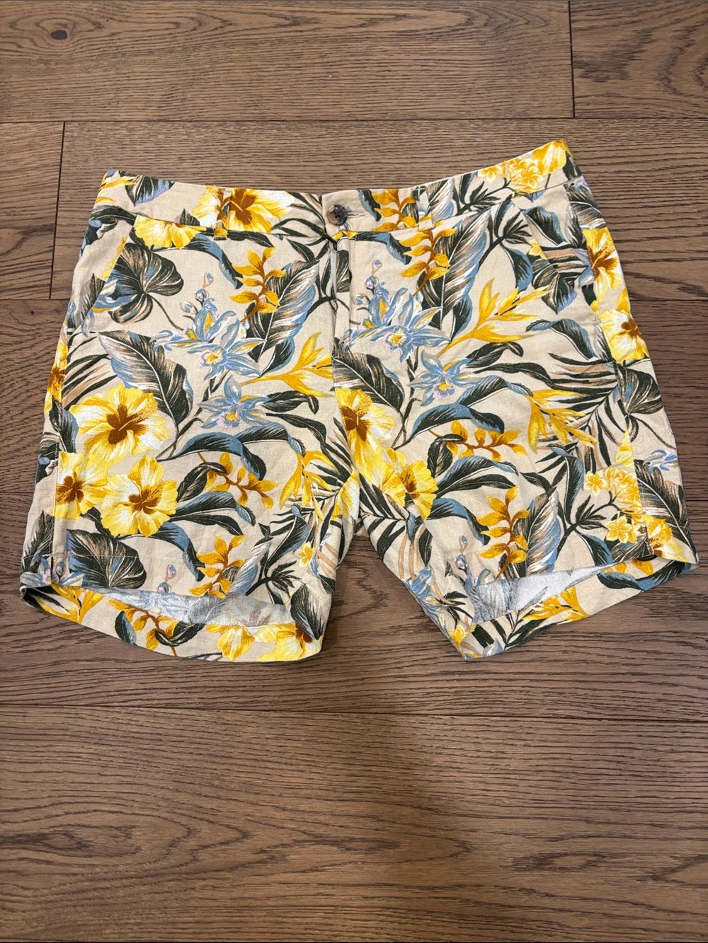 Old Navy Floral Print Women's linen Shorts - Yellow Multi